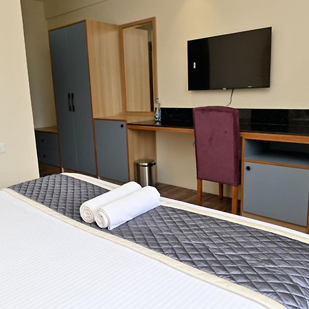 Hometown Sharu'S Inn A Luxury Hotel จิกมากาลูร์ ภายนอก รูปภาพ