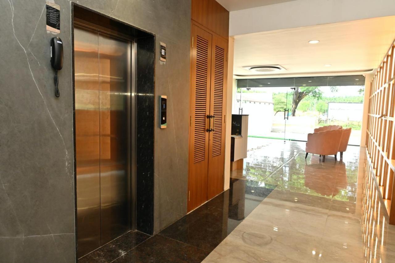 Hometown Sharu'S Inn A Luxury Hotel จิกมากาลูร์ ภายนอก รูปภาพ