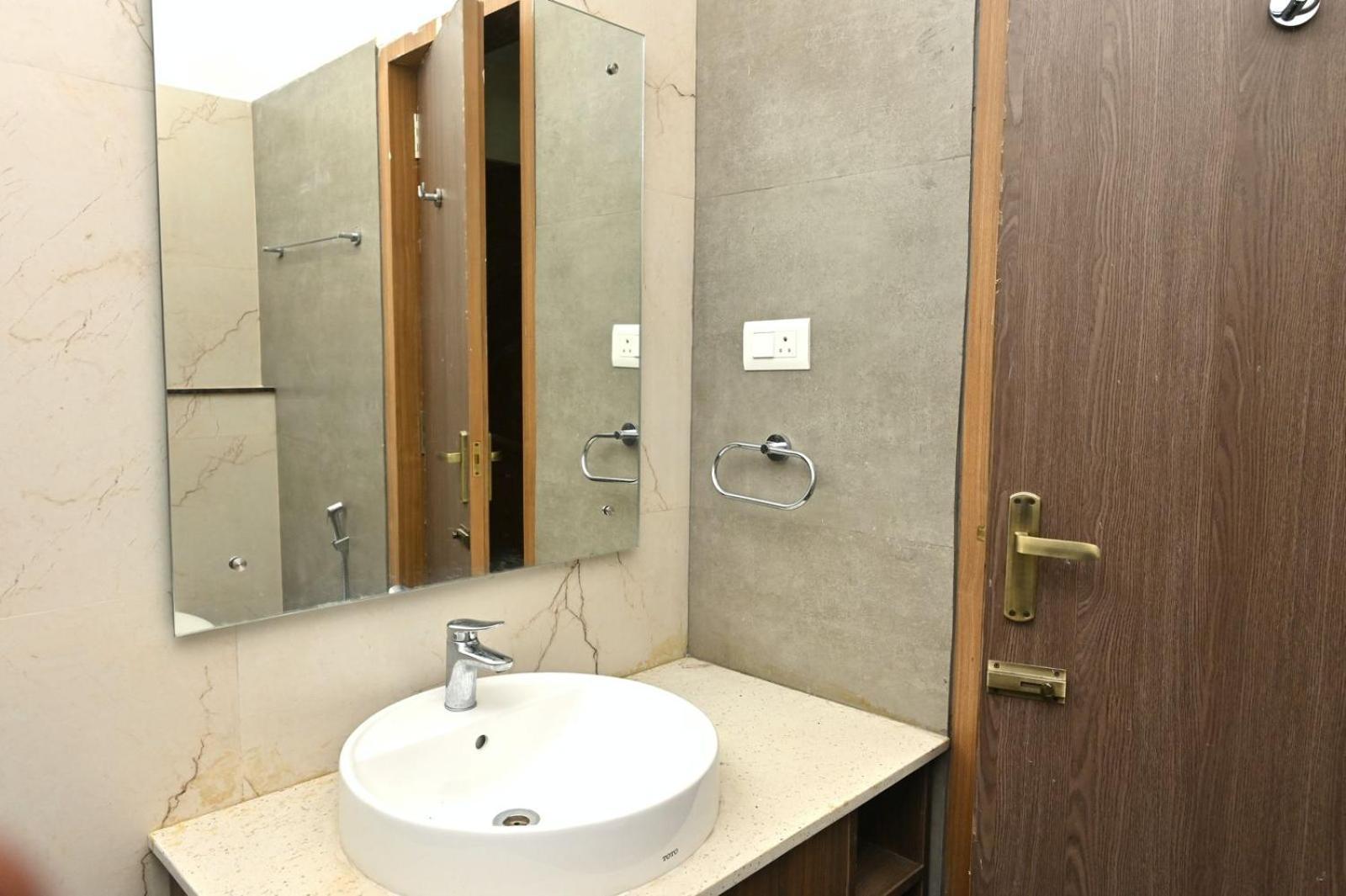 Hometown Sharu'S Inn A Luxury Hotel จิกมากาลูร์ ภายนอก รูปภาพ