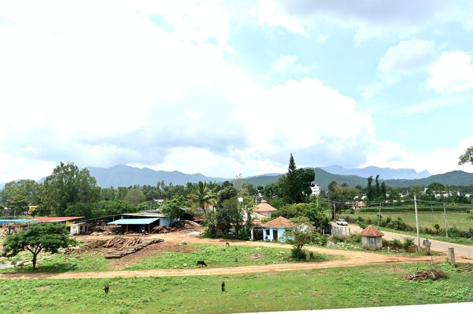 Hometown Sharu'S Inn A Luxury Hotel จิกมากาลูร์ ภายนอก รูปภาพ
