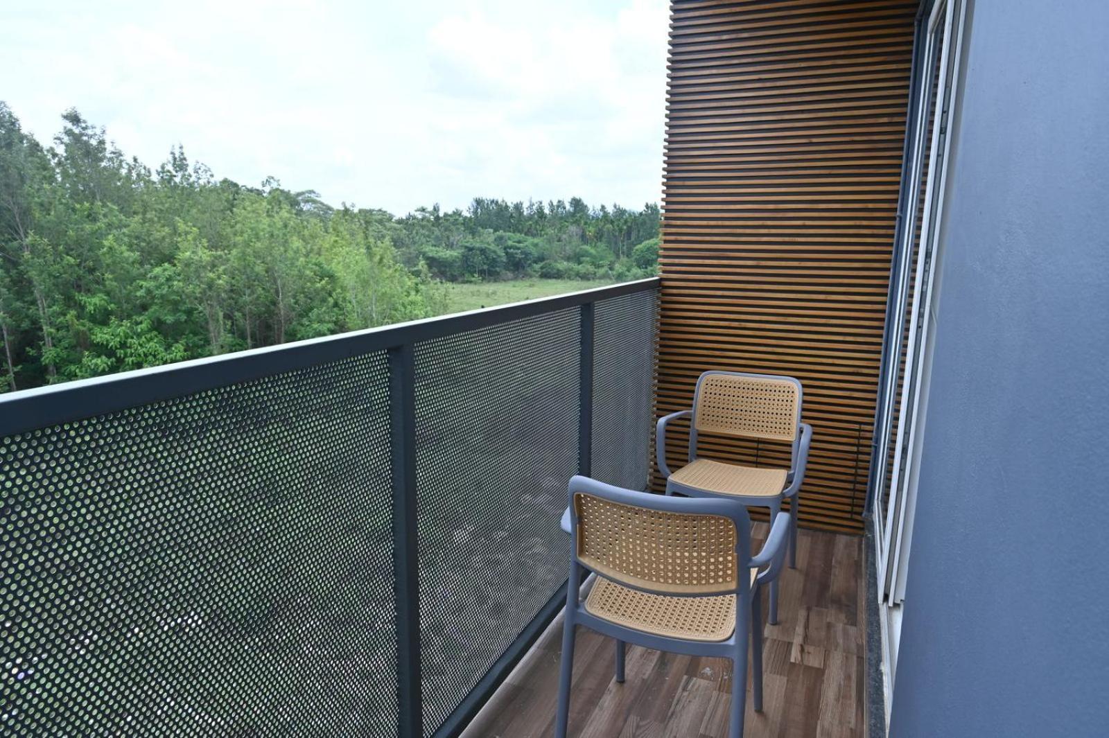Hometown Sharu'S Inn A Luxury Hotel จิกมากาลูร์ ภายนอก รูปภาพ