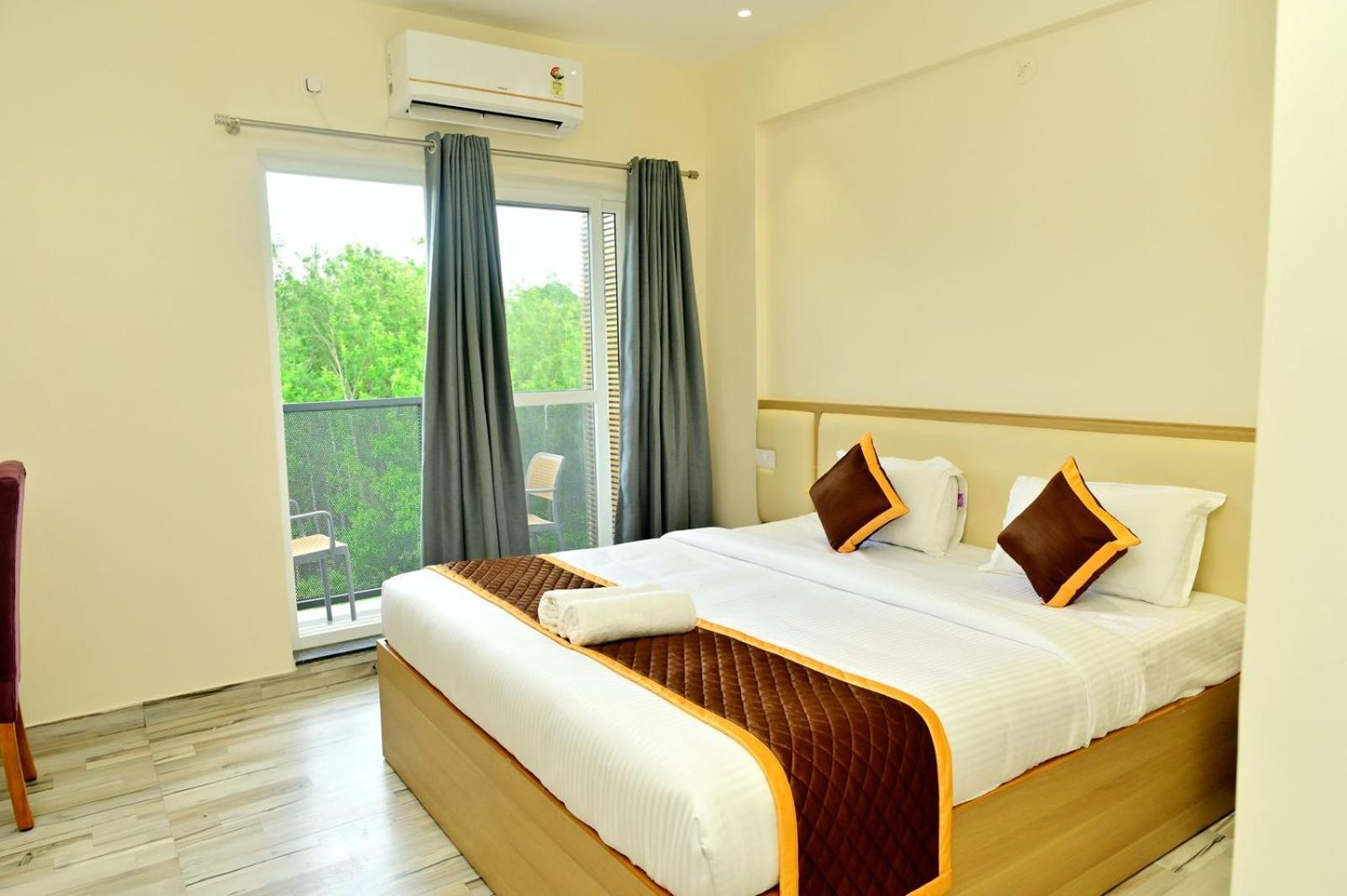 Hometown Sharu'S Inn A Luxury Hotel จิกมากาลูร์ ภายนอก รูปภาพ