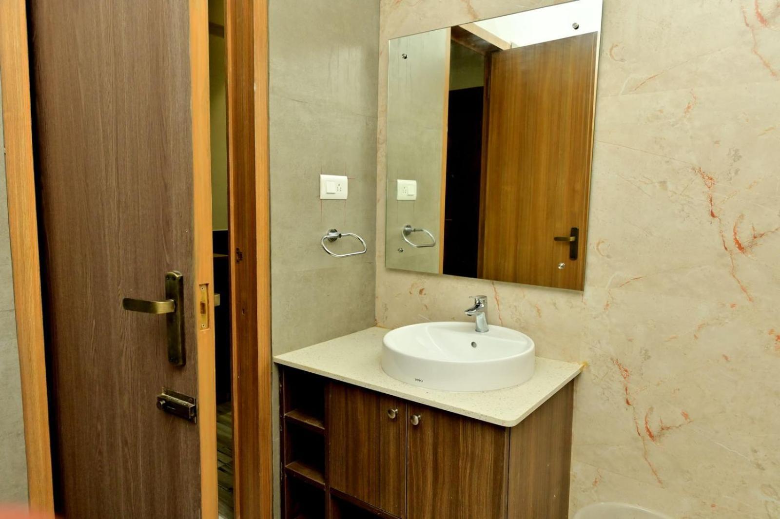 Hometown Sharu'S Inn A Luxury Hotel จิกมากาลูร์ ภายนอก รูปภาพ