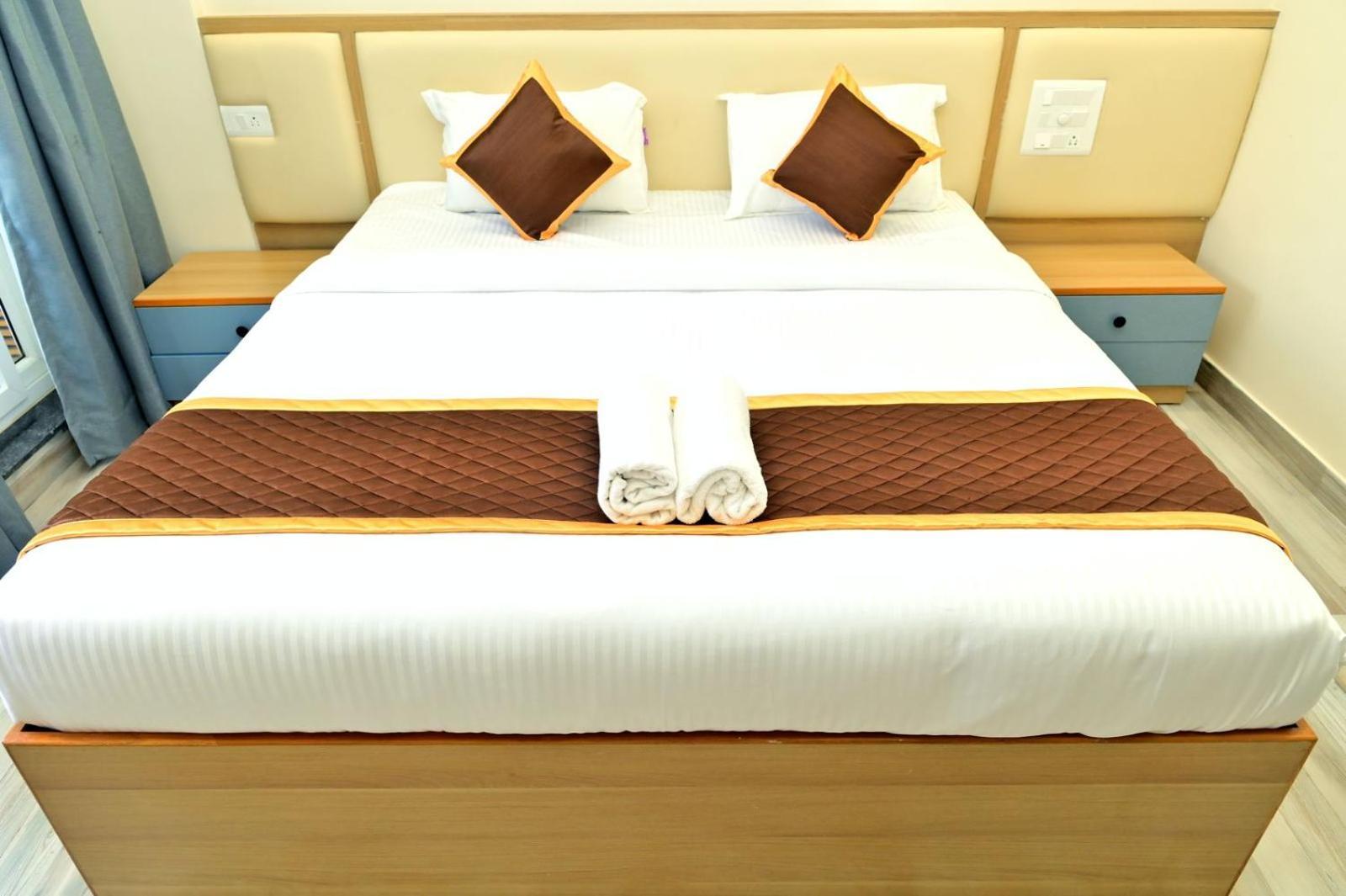 Hometown Sharu'S Inn A Luxury Hotel จิกมากาลูร์ ภายนอก รูปภาพ