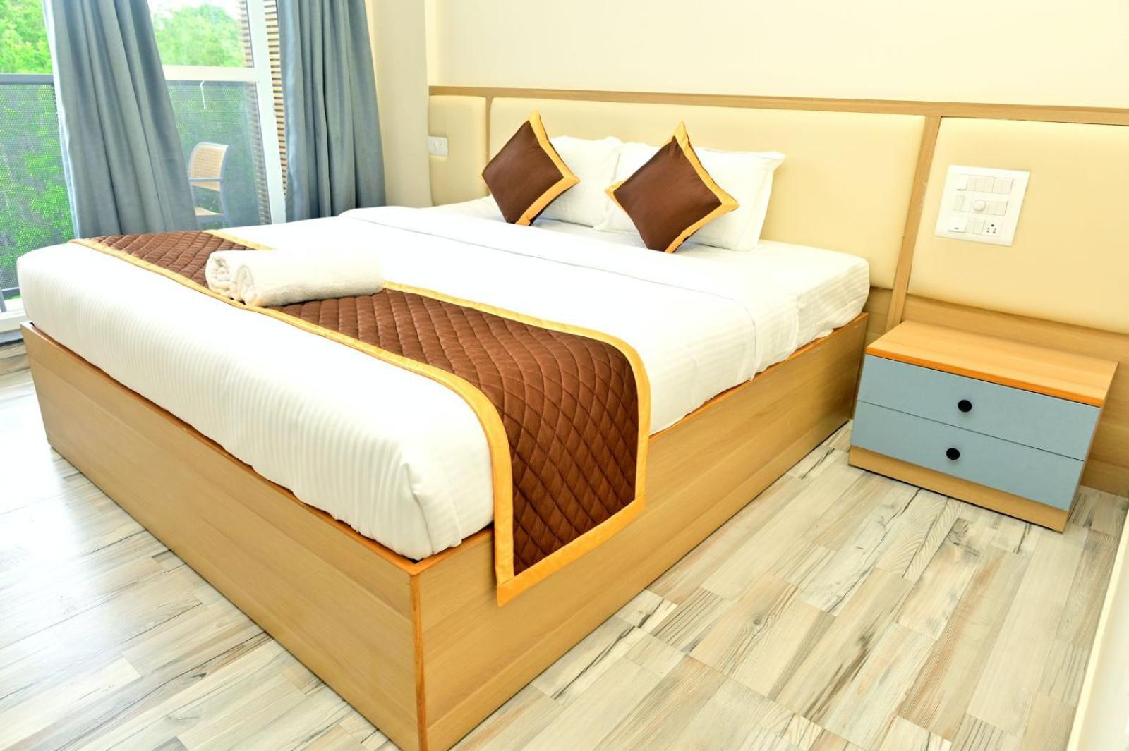 Hometown Sharu'S Inn A Luxury Hotel จิกมากาลูร์ ภายนอก รูปภาพ