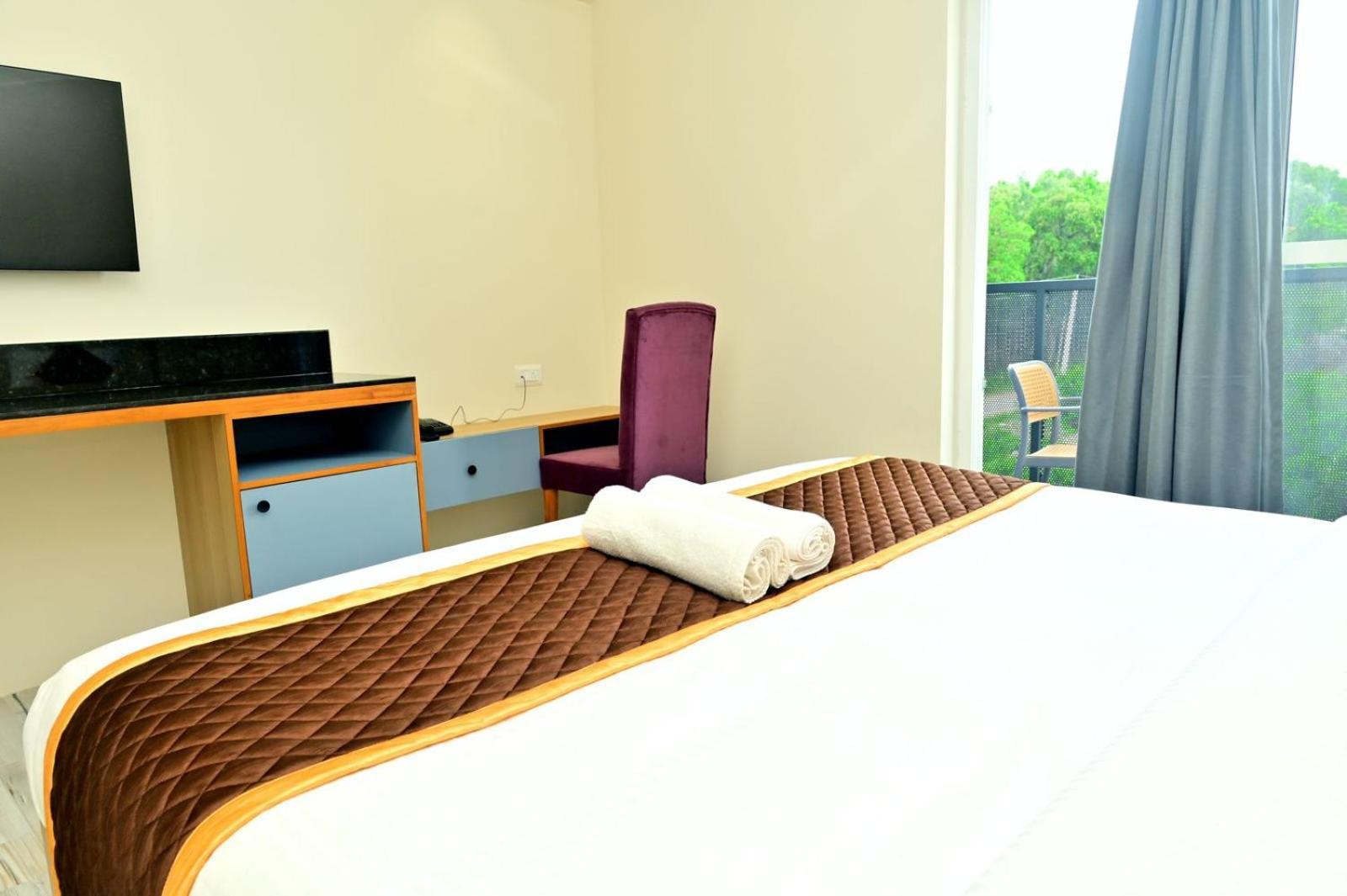 Hometown Sharu'S Inn A Luxury Hotel จิกมากาลูร์ ภายนอก รูปภาพ